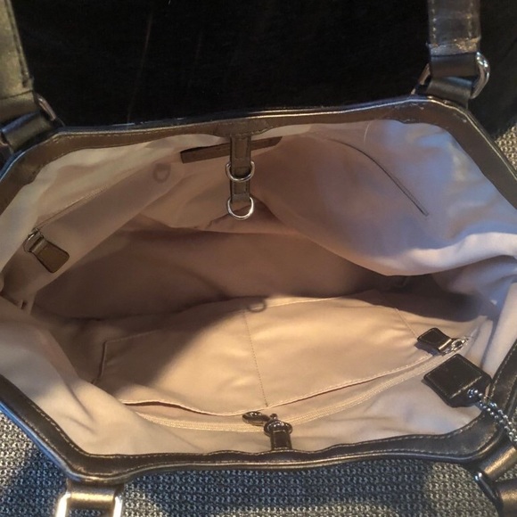 This is a Brand New Without Tags Coach Beach Bag - Picture 3 of 4